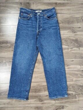 Levi's Women's Ribcage Straight Ankle Size 29 Medium Blue Button Fly W29 L27